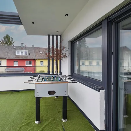 Day Young Life 85qm Terrasse Grill Parking Apartamento